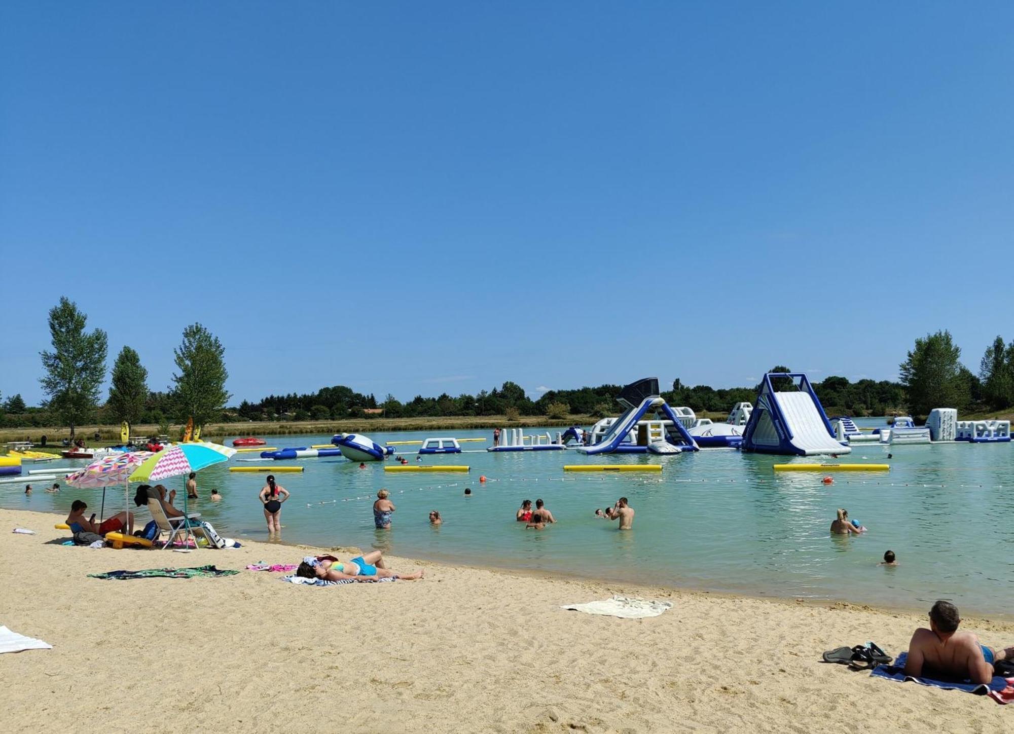Meuble De Tourisme Classe 3 Etoiles Le Ptit Coin De Soleil - Saint Ciers D'Abzac Saint-Ciers-d'Abzac Exterior foto